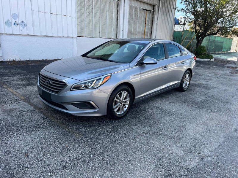 Used 2017 Hyundai Sonata SE with VIN 5NPE24AF1HH458946 for sale in Pompano Beach, FL