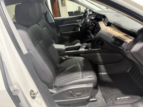 2019 Audi e-tron quattro Premium Plus