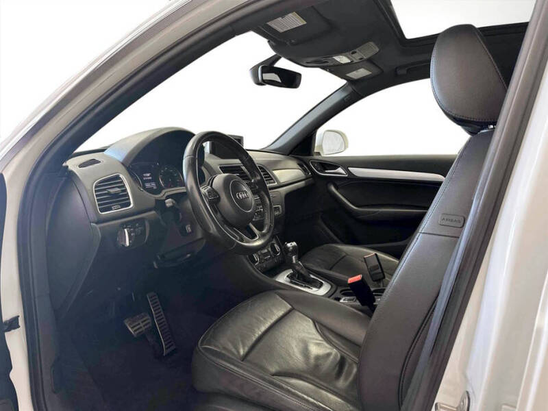 2017 Audi Q3 2.0T Premium Plus