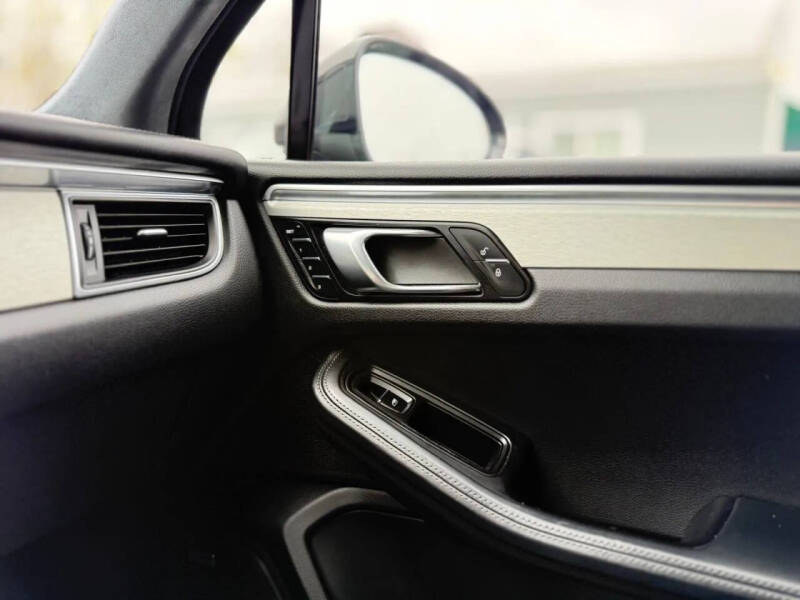 2018 Porsche Macan Turbo