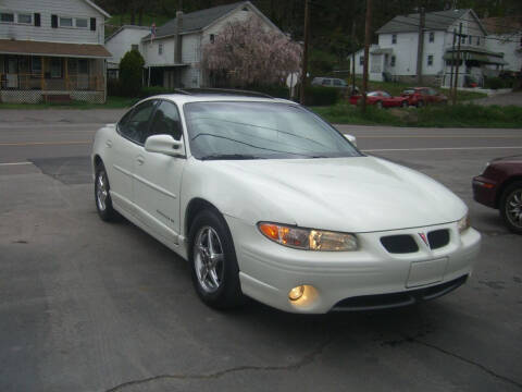2002 Pontiac Grand Prix for sale at AUTOTRAXX in Nanticoke PA
