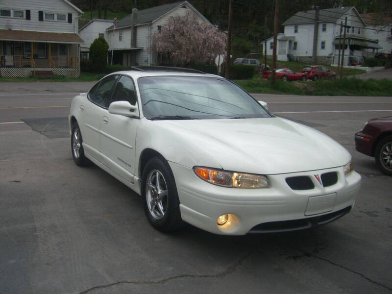 2002 Pontiac Grand Prix for sale at AUTOTRAXX in Nanticoke PA