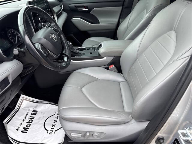 2021 Toyota Highlander XLE