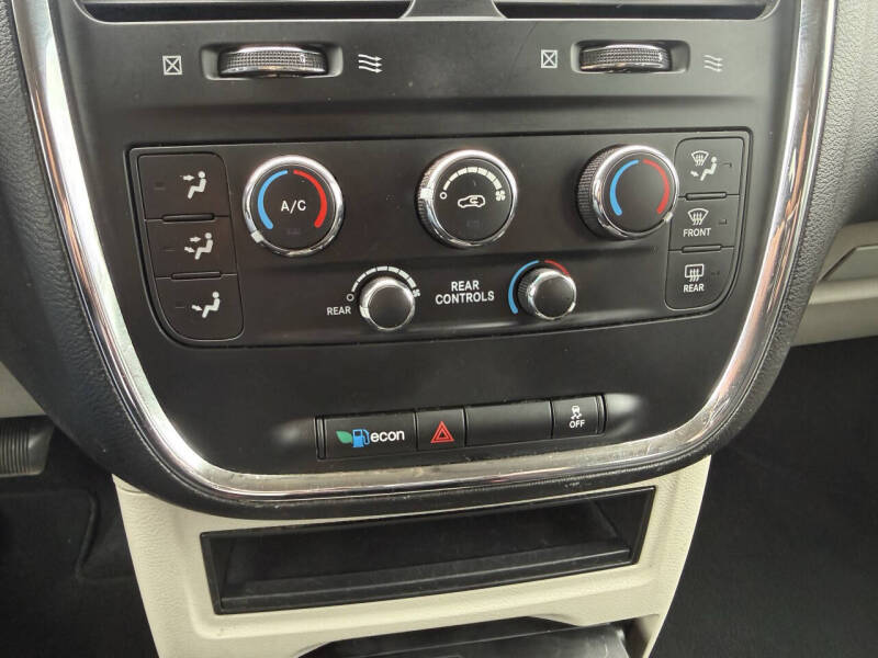 2015 Dodge Grand Caravan American Value Package