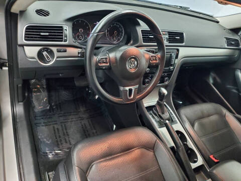 2014 Volkswagen Passat 1.8T SE