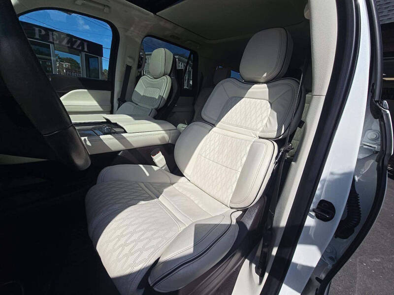 2023 Lincoln Navigator L Black Label