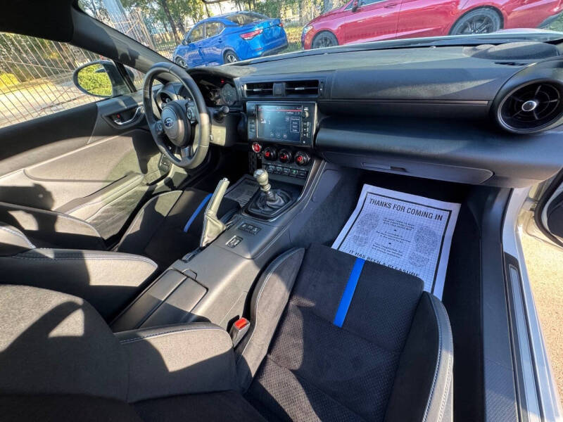 2025 Subaru BRZ tS
