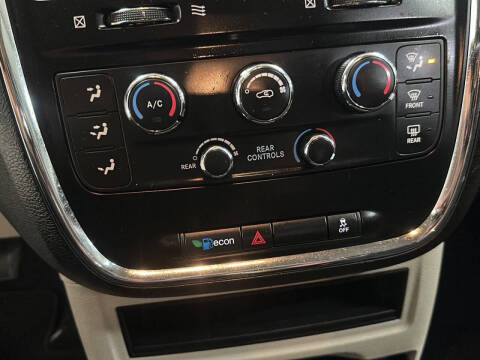 2020 Dodge Grand Caravan SE