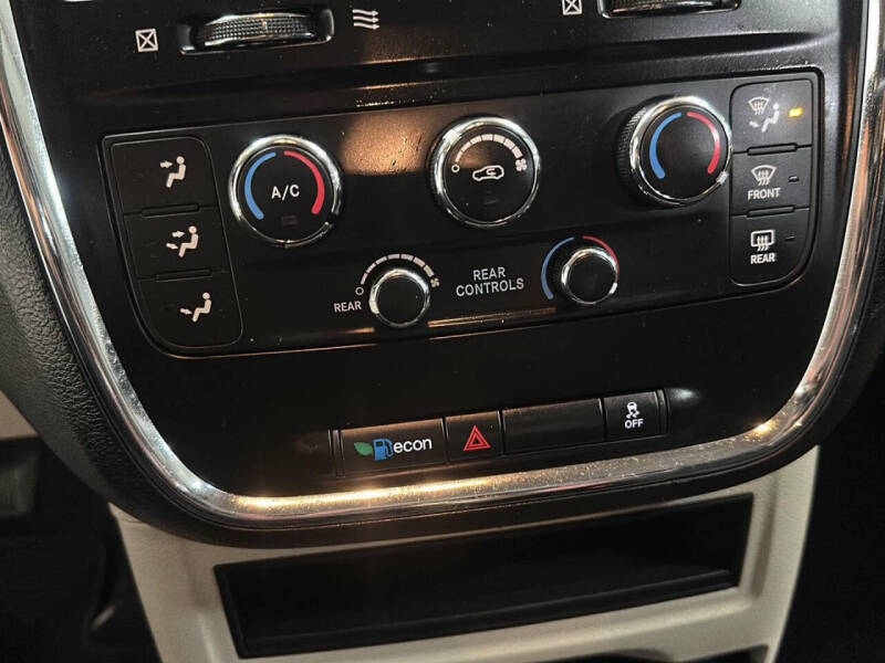 2020 Dodge Grand Caravan SE