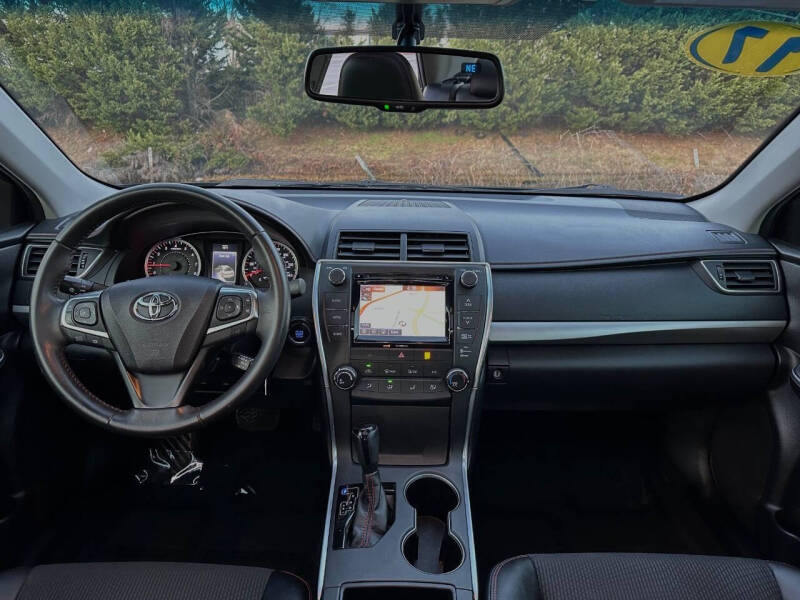 2017 Toyota Camry SE