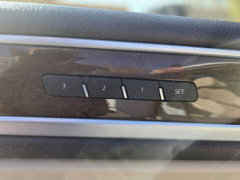 2016 Volkswagen Touareg VR6 Lux