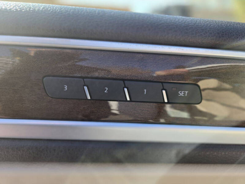 2016 Volkswagen Touareg VR6 Lux