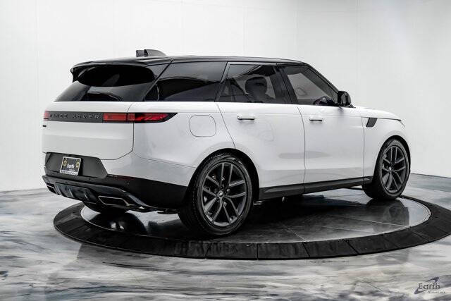 2024 Land Rover Range Rover Sport P360 SE