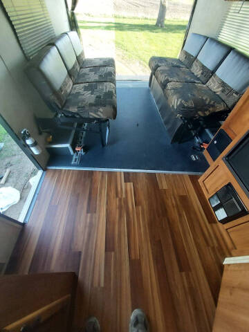 2016 Gulfstream Track & Trail