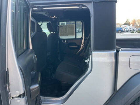 2020 Jeep Gladiator Sport