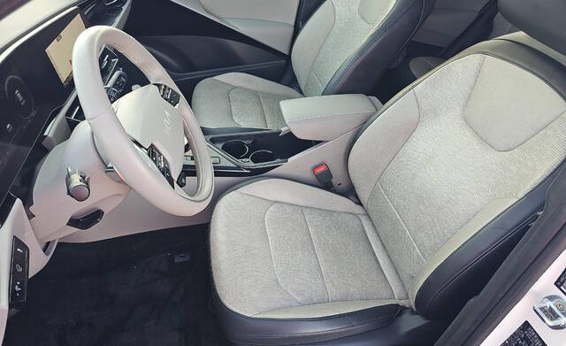 2023 Kia Niro EV Wave
