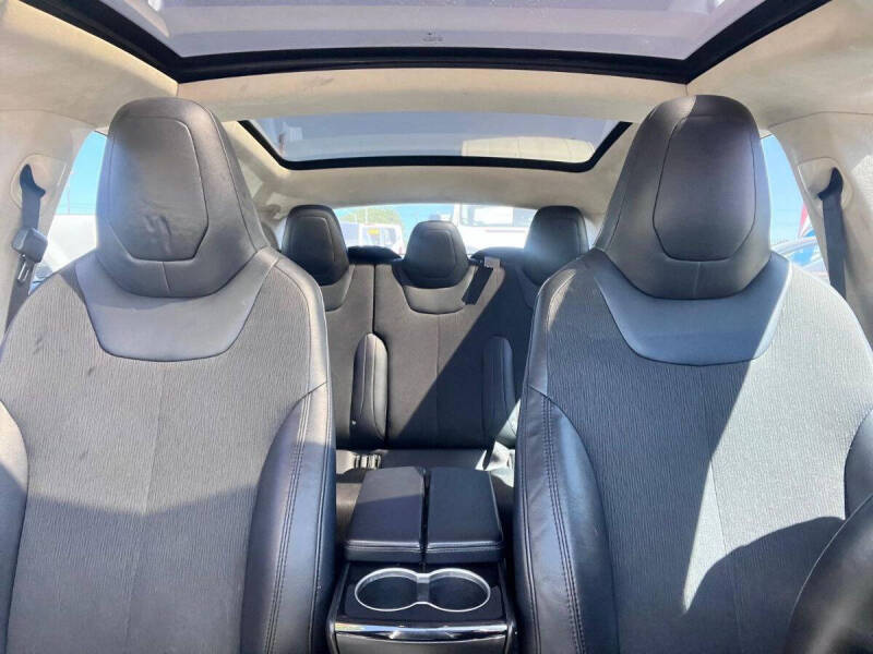2015 Tesla Model S