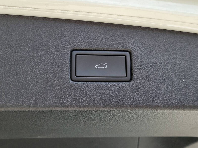 2022 Volkswagen Tiguan SEL R-Line 4Motion