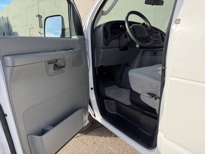 2007 Ford E-Series E-150 XLT