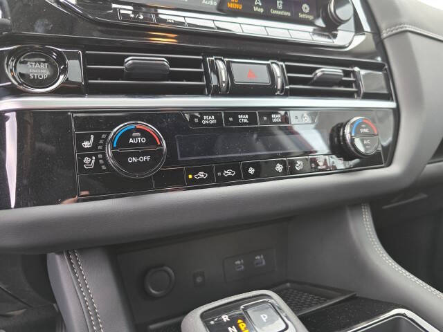 2025 Nissan Pathfinder Platinum