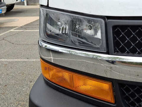 2024 Chevrolet Express 2500