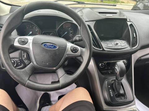 2016 Ford Escape SE