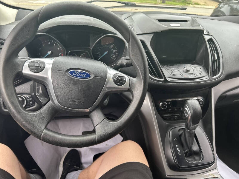 2016 Ford Escape SE