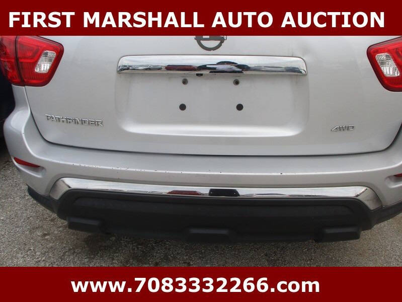 2017 Nissan Pathfinder S