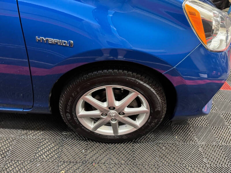 2014 Toyota Prius c Three