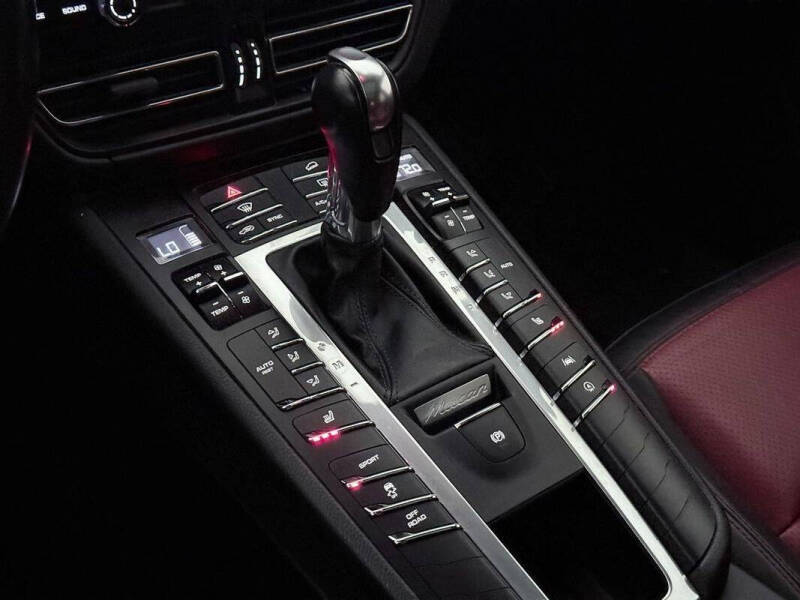 2021 Porsche Macan