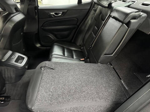 2024 Volvo S60 B5 Plus Dark Theme