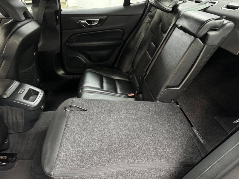 2024 Volvo S60 B5 Plus Dark Theme