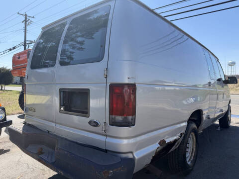 2003 Ford E-Series E-250
