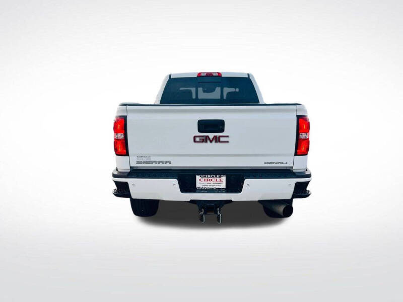 2017 GMC Sierra 2500HD Denali