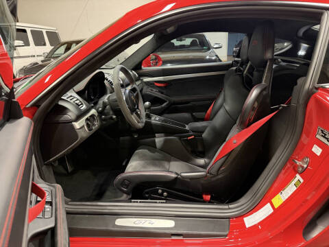 2016 Porsche Cayman GT4