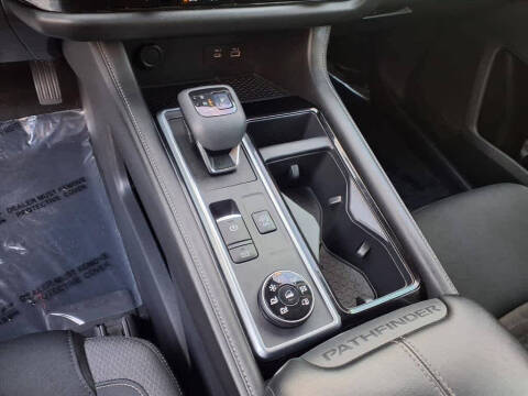 2022 Nissan Pathfinder S