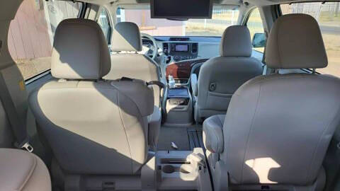 2012 Toyota Sienna XLE 8-Passenger