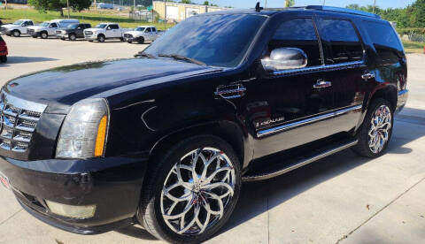 2007 Cadillac Escalade for sale at LEE AUTO SALES in McAlester OK