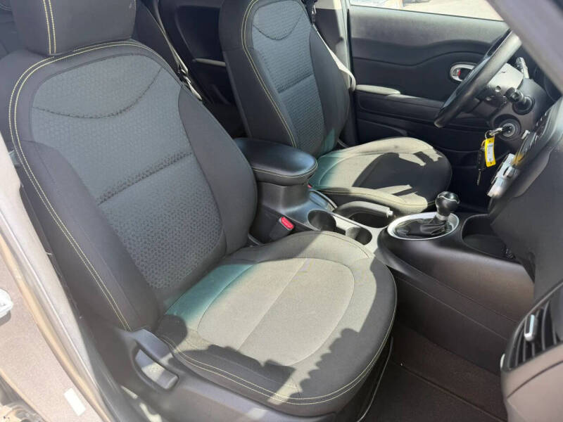 2015 Kia Soul +