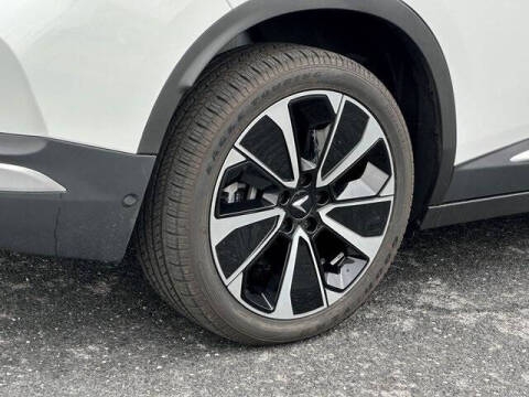 2025 VinFast VF8 Plus