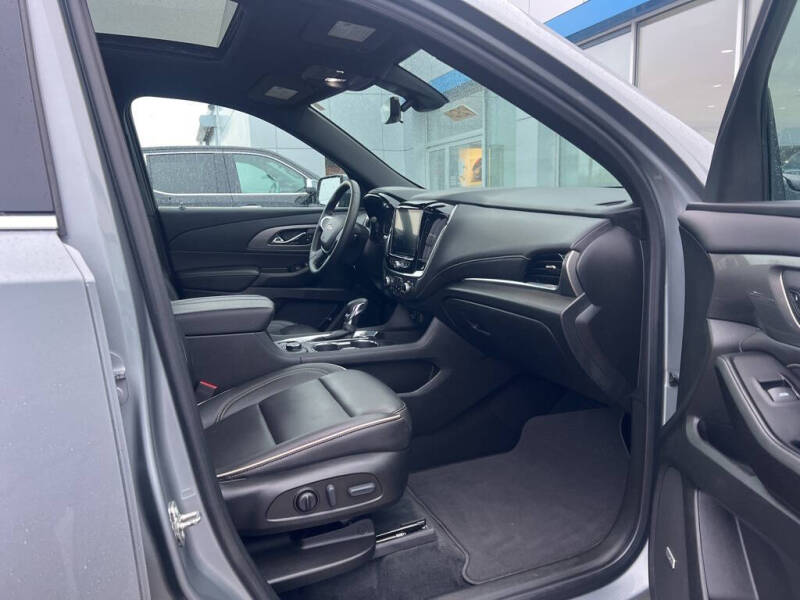 2023 Chevrolet Traverse Premier