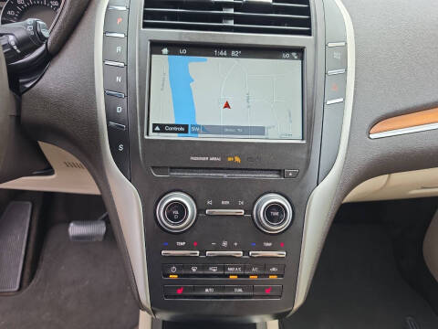 2017 Lincoln MKC Select