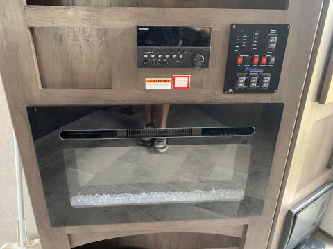 2020 Dutchmen Coleman Lantern 337BH