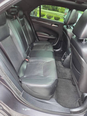 2013 Chrysler 300 C