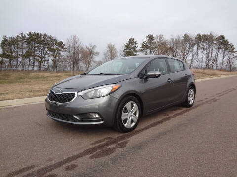 2016 Kia Forte5 for sale at Garza Motors in Shakopee MN