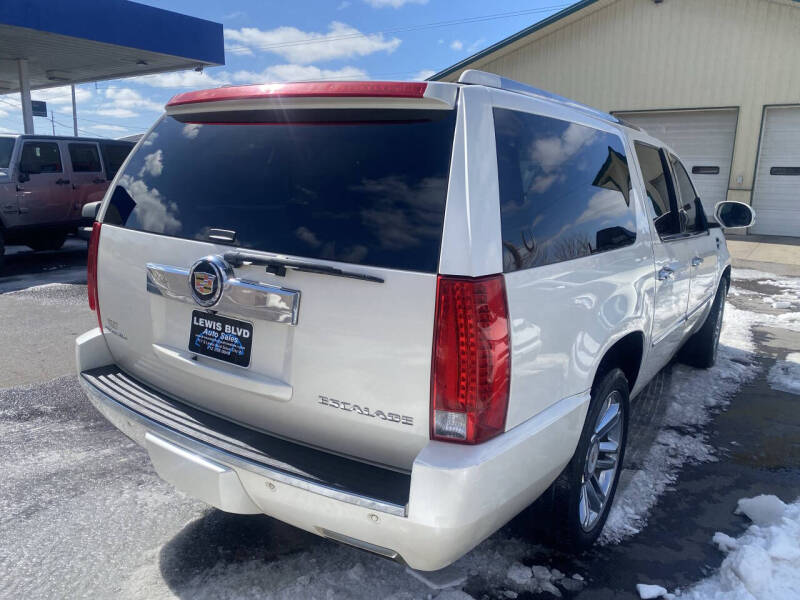 2013 Cadillac Escalade ESV Platinum Edition