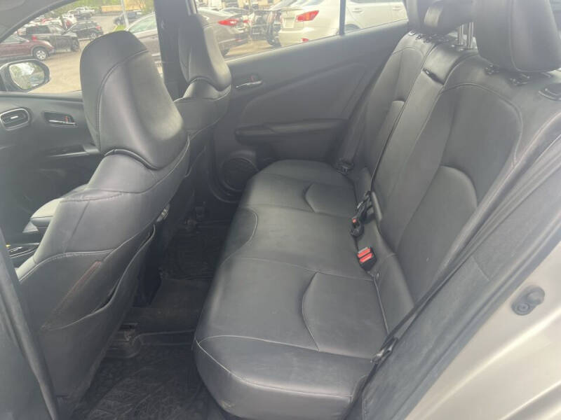 2021 Toyota Prius XLE