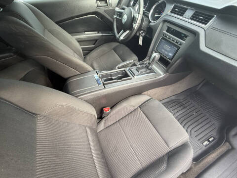 2014 Ford Mustang V6