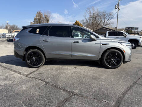 2023 Buick Enclave Essence