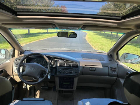 1998 Toyota Sienna LE